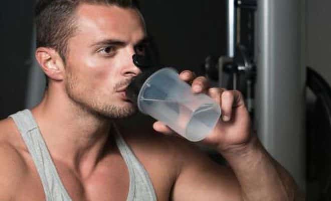 How to determine what the optimal water intake for bodybuilders